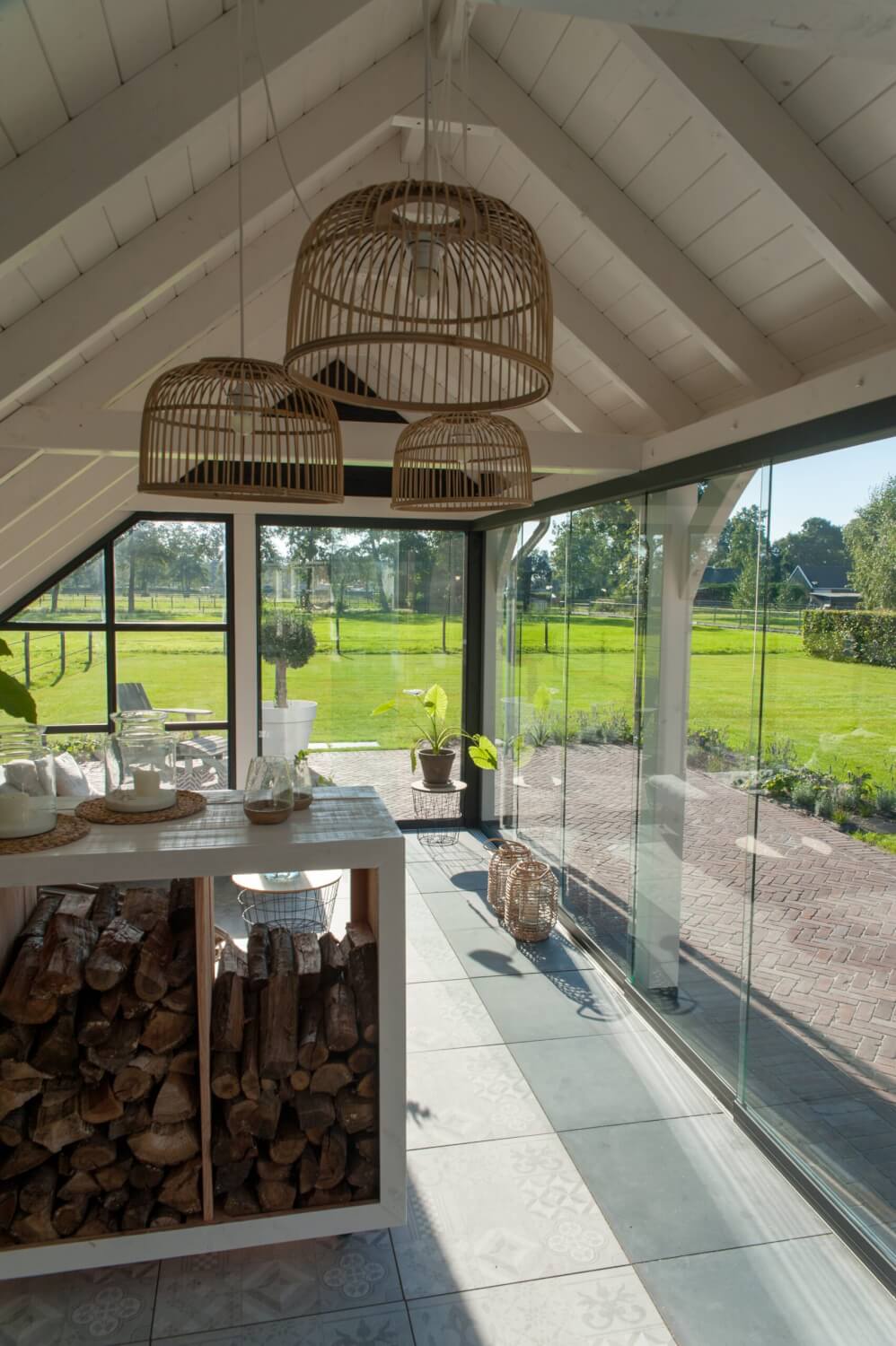 Douglas kapschuur op maat | Volledig voorbewerkt & montage 7 MAN Overkappingen kapschuur wit